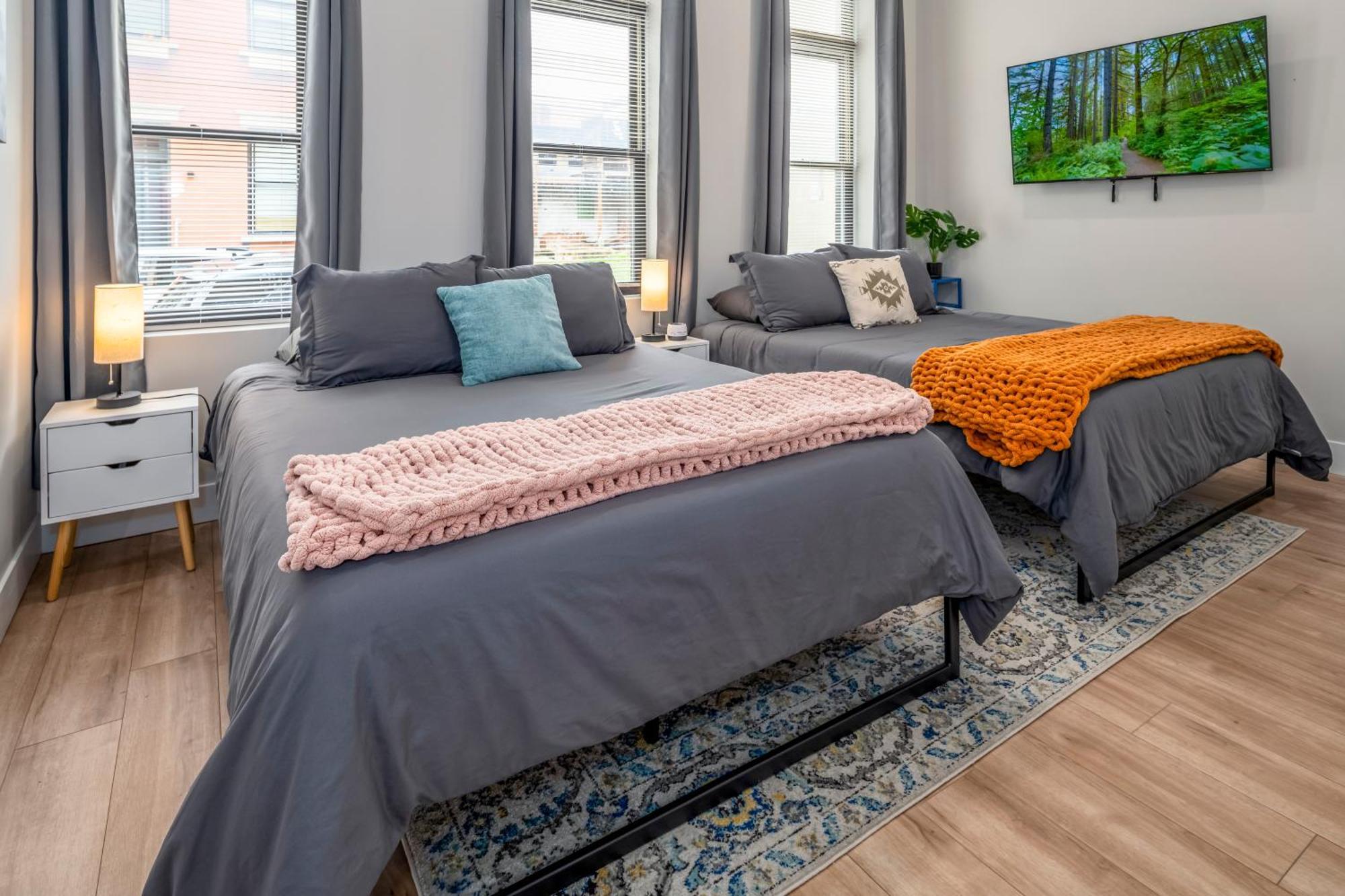 Prime Otr, 3 Lux Queen Beds, Two 55In Tvs, Steps To Tql, Findlay Market, Light Rail, Fast Wifi 辛辛那提 外观 照片