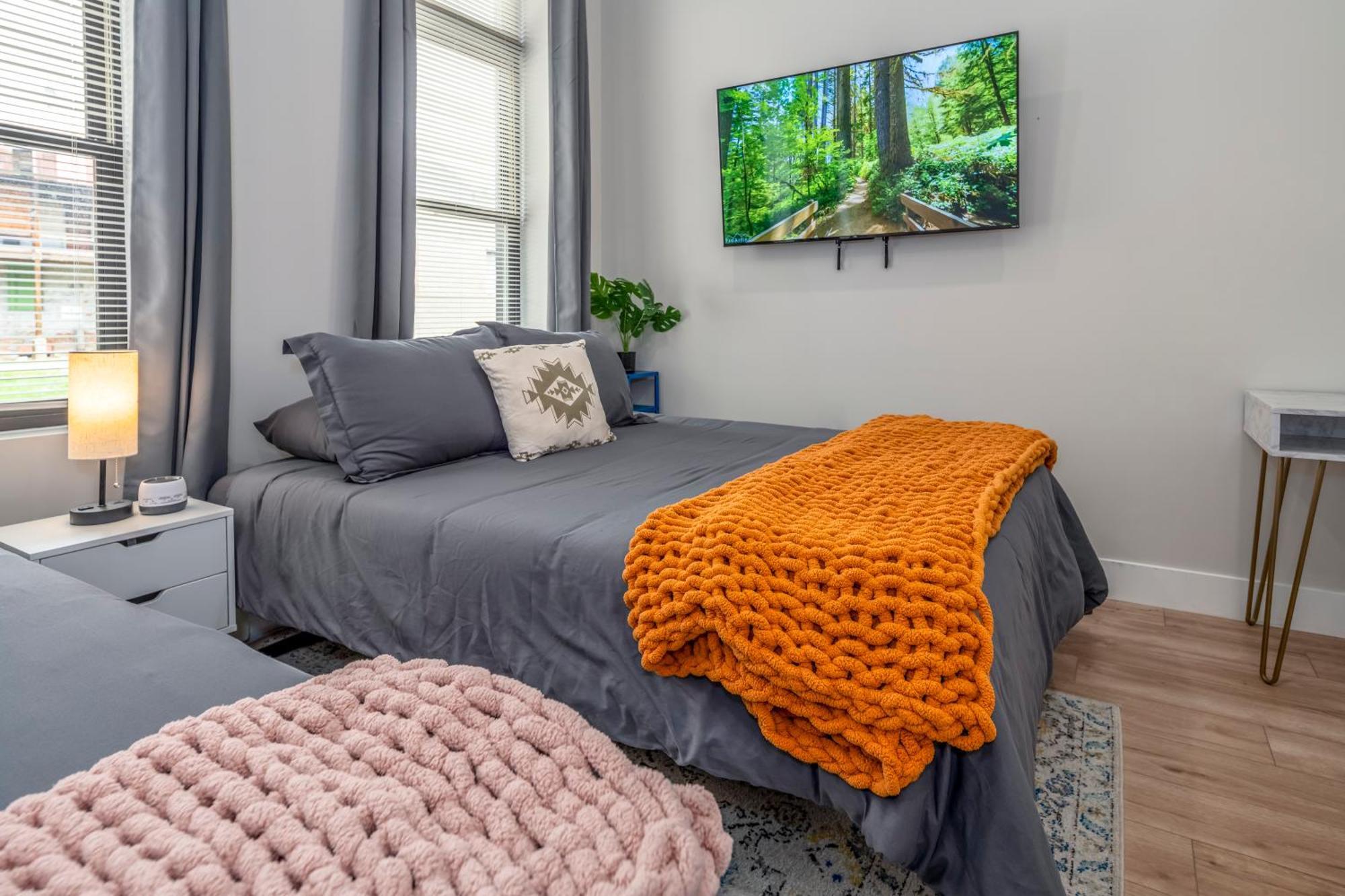 Prime Otr, 3 Lux Queen Beds, Two 55In Tvs, Steps To Tql, Findlay Market, Light Rail, Fast Wifi 辛辛那提 外观 照片